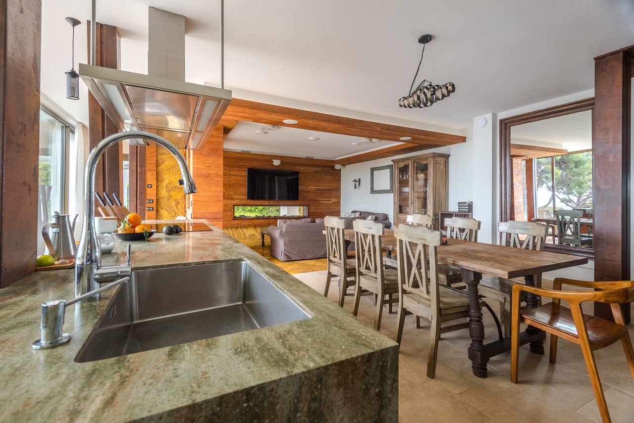 Full equipped Kitchen